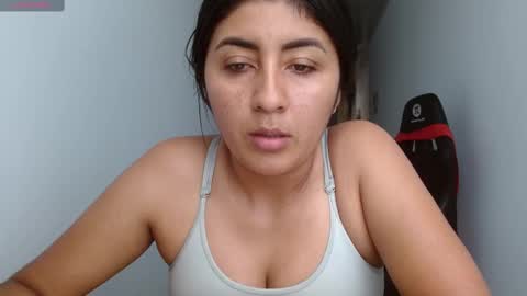 Snapshot of danna_peterson chatting on September 29, 7:51 pm Danna online show from September 29, 7:51 pm