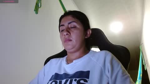 Snapshot of danna_peterson chatting on October 25, 10:59 pm Danna online show from October 25, 10:59 pm