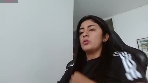 Danna online show from November 10, 7:46 pm