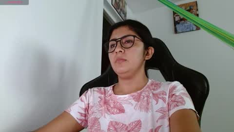 Danna online show from March 2, 9:43 pm