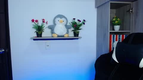 Snapshot of danna_schmidt23 chatting on May 9, 11:59 am Danna online show from May 9, 11:59 am