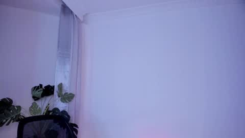 Snapshot of danna_stewart chatting on March 2, 1:36 am Paulina online show from March 2, 1:36 am