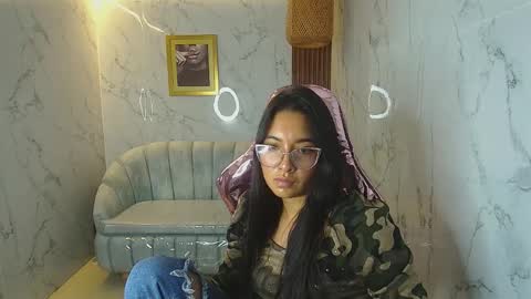 danna_sweet_s online show from October 15, 8:20 pm