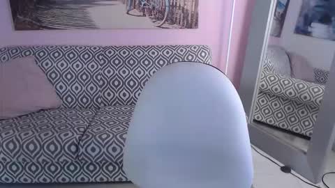 Snapshot of danna_wagner chatting on December 15, 12:42 pm danna_wagner online show from December 15, 12:42 pm