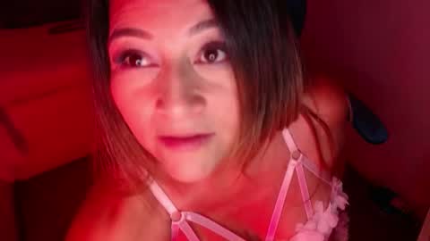 D a n n a   w e s t e r online show from October 11, 6:50 pm