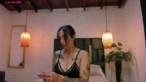 Snapshot of dannaa_williams chatting on October 6, 12:02 pm Danna online show from October 6, 12:02 pm