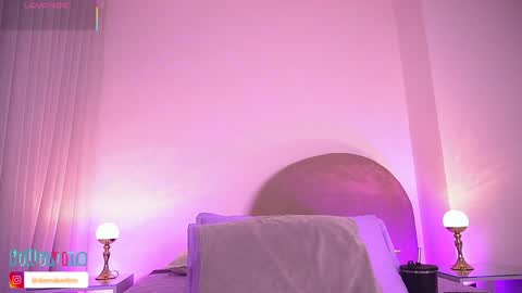 Snapshot of dannaberlin chatting on November 19, 7:25 pm Danna Berlin online show from November 19, 7:25 pm