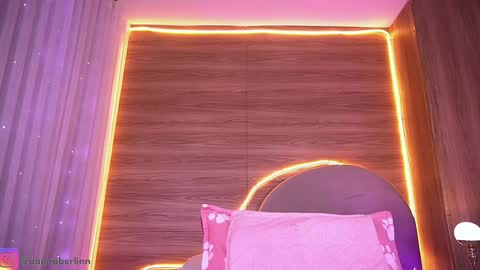 Danna Berlin  online show from February 25, 7:34 pm