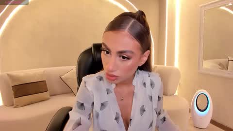 Snapshot of dannacruz_ chatting on September 15, 7:03 pm Danna Cruz online show from September 15, 7:03 pm