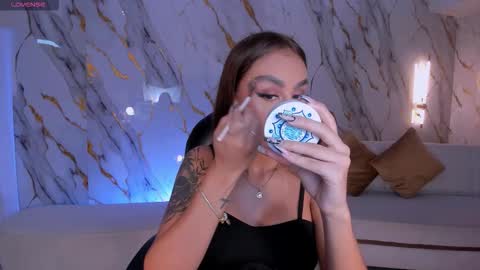 Snapshot of dannacruz_ chatting on November 14, 7:23 pm Danna Cruz online show from November 14, 7:23 pm