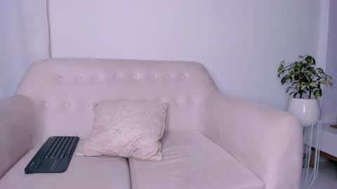 Snapshot of dannahyde chatting on January 23, 10:11 pm Insta DannaBlueX online show from January 23, 10:11 pm