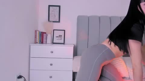 Snapshot of dannahyde chatting on February 3, 11:15 pm Insta DannaBlueX online show from February 3, 11:15 pm