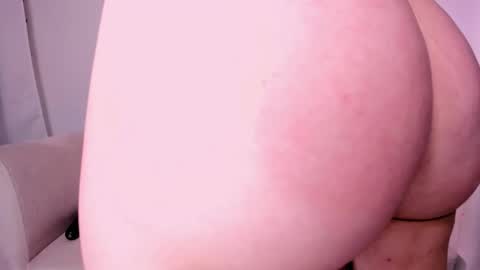 Snapshot of dannahyde chatting on February 28, 11:23 pm Insta DannaBlueX online show from February 28, 11:23 pm