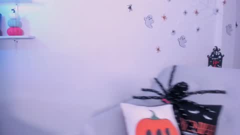 Snapshot of dannahyde chatting on October 9, 5:33 pm Insta DannaBlueX online show from October 9, 5:33 pm