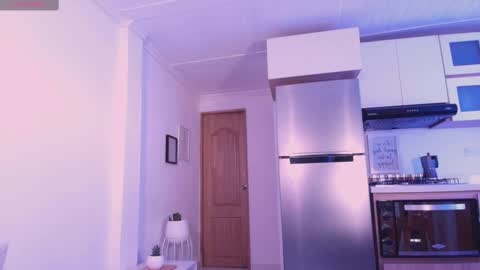 Snapshot of dannahyde chatting on November 19, 6:19 pm Insta DannaBlueX online show from November 19, 6:19 pm