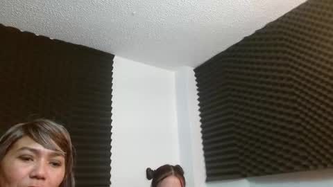 dannamomcerrat online show from January 11, 6:24 am