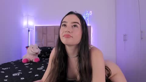 Snapshot of dannate1 chatting on February 1, 11:48 pm danna online show from February 1, 11:48 pm