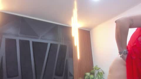 danna online show from December 15, 5:50 pm