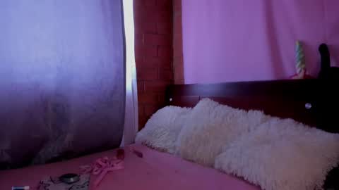 Snapshot of danni_z chatting on December 23, 12:41 pm Danni online show from December 23, 12:41 pm