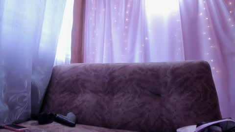 Snapshot of danni_z chatting on November 27, 8:11 pm Danni online show from November 27, 8:11 pm