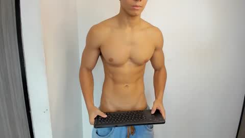 Snapshot of dannisus chatting on December 19, 6:26 pm dannisus online show from December 19, 6:26 pm