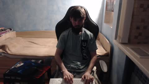 Snapshot of danny634 chatting on December 9, 12:23 am Danny online show from December 9, 12:23 am