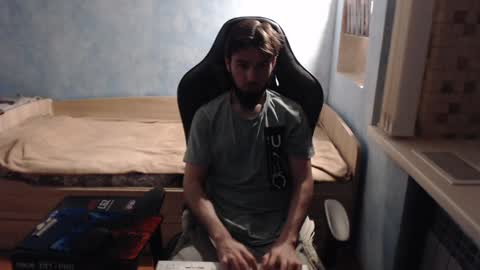 Snapshot of danny634 chatting on December 12, 1:32 am Danny online show from December 12, 1:32 am