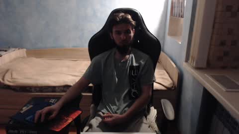 Snapshot of danny634 chatting on December 12, 4:37 am Danny online show from December 12, 4:37 am