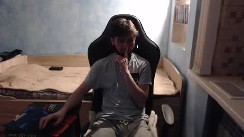 Snapshot of danny634 chatting on January 21, 4:43 am Danny online show from January 21, 4:43 am