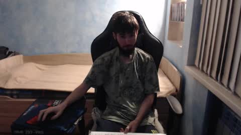 Snapshot of danny634 chatting on October 1, 1:00 am Danny online show from October 1, 1:00 am