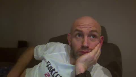 Snapshot of danny81boy chatting on February 8, 11:24 pm danny81boy online show from February 8, 11:24 pm