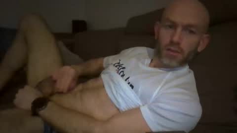 Snapshot of danny81boy chatting on February 10, 9:58 pm danny81boy online show from February 10, 9:58 pm