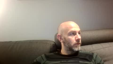 Snapshot of danny81boy chatting on October 18, 7:14 pm danny81boy online show from October 18, 7:14 pm