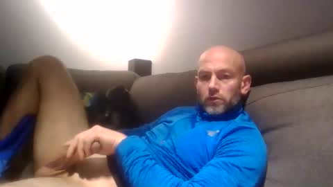 Snapshot of danny81boy chatting on November 10, 5:23 pm danny81boy online show from November 10, 5:23 pm