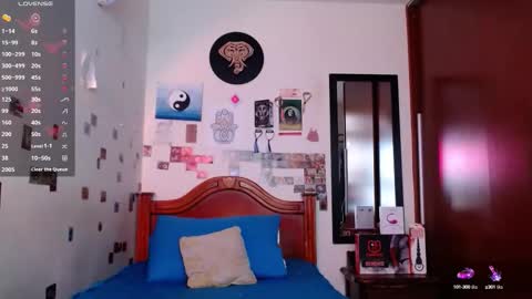 Snapshot of danny__phantom chatting on October 15, 5:13 pm phantom555 online show from October 15, 5:13 pm