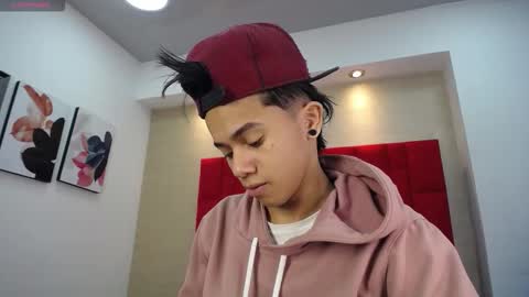 Snapshot of danny__santoro chatting on September 28, 1:05 pm Danny online show from September 28, 1:05 pm