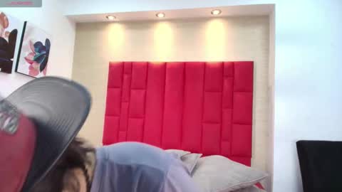 Snapshot of danny__santoro chatting on November 4, 1:21 pm Danny online show from November 4, 1:21 pm