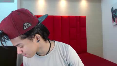 Snapshot of danny__santoro chatting on November 5, 1:11 pm Danny online show from November 5, 1:11 pm