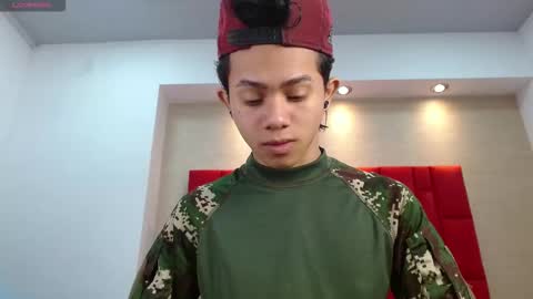 Snapshot of danny__santoro chatting on November 9, 1:09 pm Danny online show from November 9, 1:09 pm