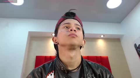 Snapshot of danny__santoro chatting on November 10, 12:59 pm Danny online show from November 10, 12:59 pm