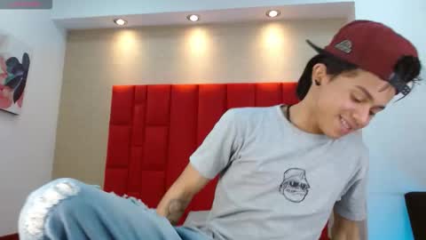 Snapshot of danny__santoro chatting on November 11, 1:33 pm Danny online show from November 11, 1:33 pm