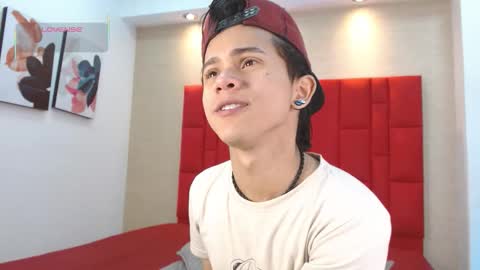 Snapshot of danny__santoro chatting on November 13, 1:32 pm Danny online show from November 13, 1:32 pm