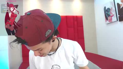 Snapshot of danny__santoro chatting on November 21, 1:21 pm Danny online show from November 21, 1:21 pm