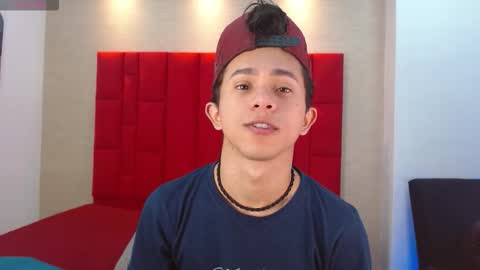 Snapshot of danny__santoro chatting on November 23, 1:11 pm Danny online show from November 23, 1:11 pm