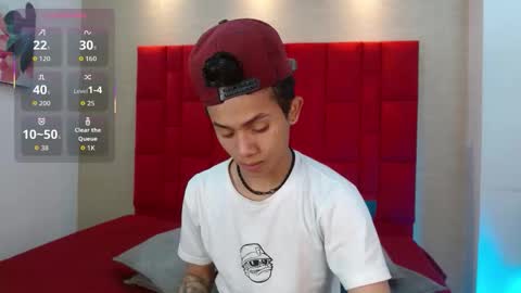 Snapshot of danny__santoro chatting on November 24, 1:00 pm Danny online show from November 24, 1:00 pm