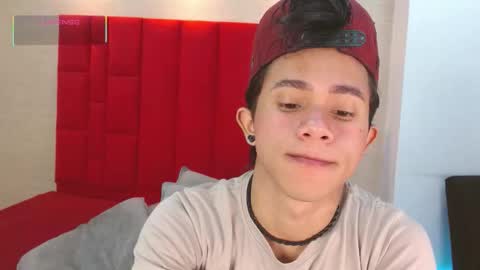 Snapshot of danny__santoro chatting on November 25, 1:22 pm Danny online show from November 25, 1:22 pm