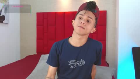 Snapshot of danny__santoro chatting on November 30, 1:15 pm Danny online show from November 30, 1:15 pm