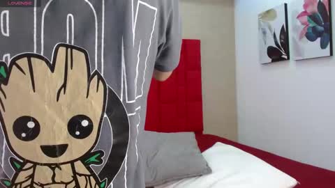 Snapshot of danny__santoro chatting on December 4, 1:20 pm Danny online show from December 4, 1:20 pm