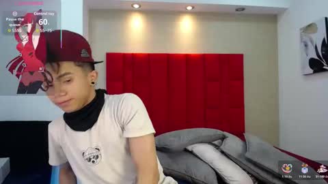 Snapshot of danny__santoro chatting on December 5, 1:20 pm Danny online show from December 5, 1:20 pm