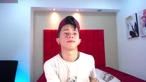 Snapshot of danny__santoro chatting on December 14, 1:16 pm Danny online show from December 14, 1:16 pm